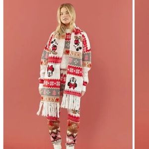 NWT Forever 21 x Disney sweater-knit joggers